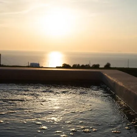 The Lighthouse Sunset View Apartament