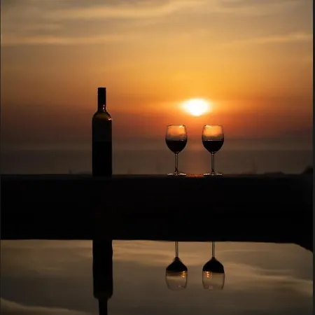 The Lighthouse Sunset View 아파트 Akrotírion