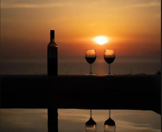 The Lighthouse Sunset View Daire Akrotírion